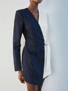 Maija 女式条纹拼接长袖金属腰链时尚迷你连衣裙 - 黑與白 - 查看 4