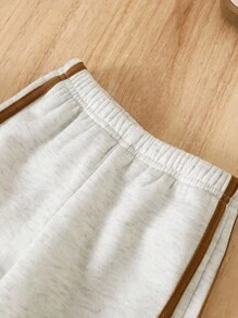 SHEIN 3 件套男婴幼儿新生儿 0-3 岁秋冬可爱泰迪熊斜挎包 + 长袖羊毛衫 + 裤子 3 件套服装套装 - 卡其色 - 查看 4