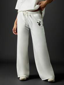 Missguided x Playboy Pantalones de chándal de pierna ancha con logo y texto, ropa de estar en casa cómoda con cintura elástica y cordón, cálidos y casuales para otoño e invierno - Blanco - Ver 2