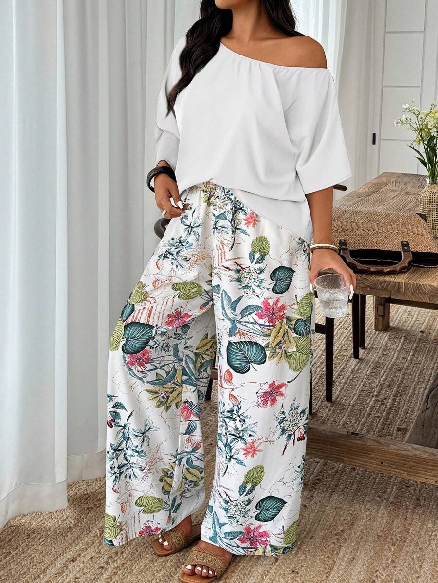 Weeklong Random Print Casual Vacation Style Plus Size 2 Pieces Set