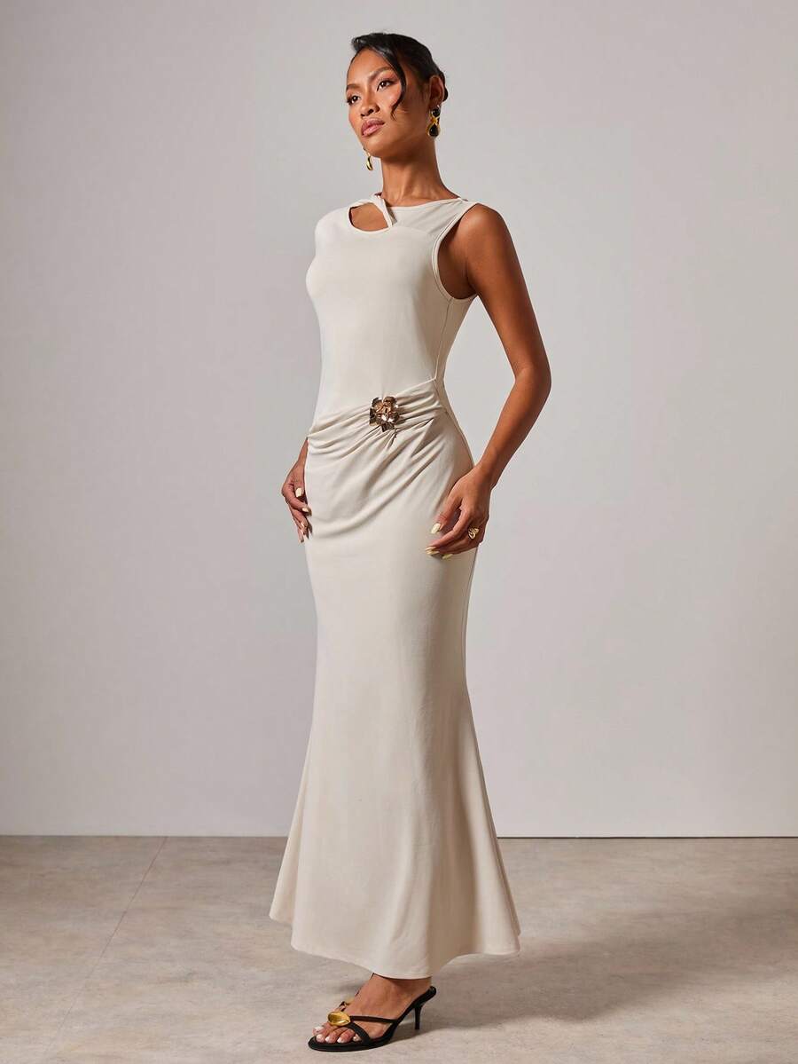 COSMINA 女士优雅镂空褶饰连衣裙 - 奶油色 - 查看 1