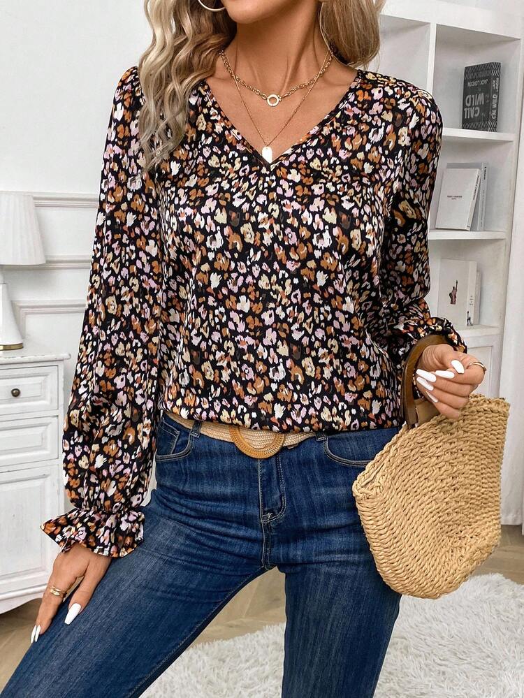 Women's All-Over Printed Lace Patchwork Tie-Back Shirt Winter Vacation Flower