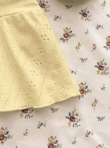 少女黄色针织休闲百搭镂空纹理褶皱 A 字迷你裙，适合夏季