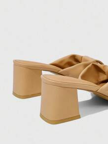 Sleekvia Fashionable Versatile Elegant Apricot Bowknot Square Toe Chunky Heel Ladies Sandals, Suitable For Commuting, Fashion Blogger, Dating, Party, And Banquet - Apricot - View 8