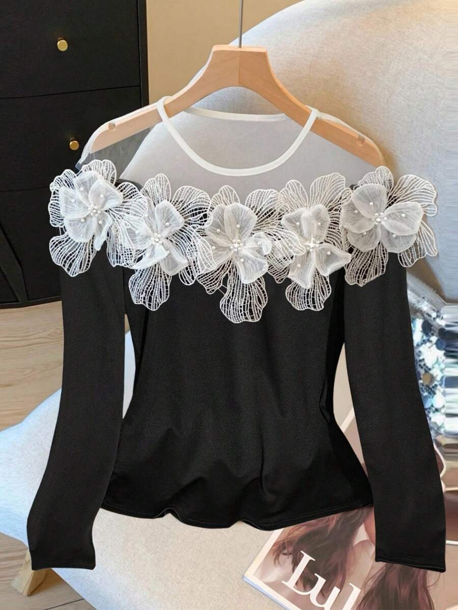 GlowEve 女士圆领网眼拼布 3D 花卉装饰时尚 T 恤 - 花卉图案随机