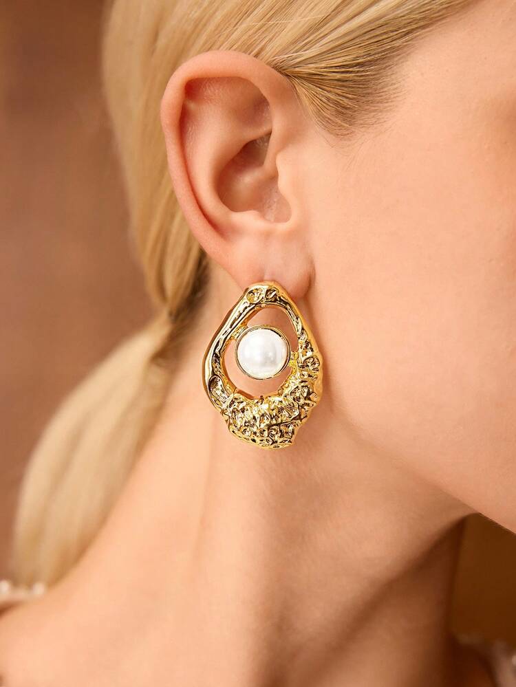18K GOLD PLATED TEXTURED FAUX PEARL DANGLE EARRINGS