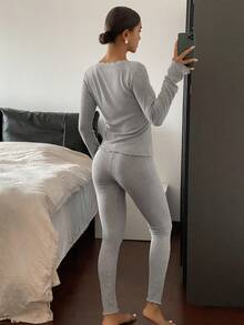 DAZY 蕾丝拼接修身女士家居服套装，秋冬装，舒适休闲装 - 灰色 - 查看 2