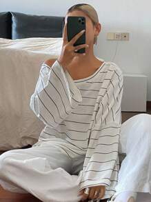 DAZY 女式条纹不对称领口宽松休闲街头风格T恤秋季上衣 - 黑與白 - 查看 5