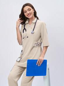 Scrubzie 不对称领刺绣长款制服上衣 - 卡其色 - 查看 7