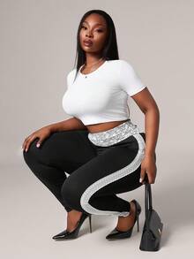 SHEIN SXY Elegante, sexy Leggings in Große Größen mit Spitzeneinsätzen an der Taille und an den Seiten, geeignet für sexy Büro-Sirenen, Prom, Ball, Valentinstag, Kreuzfahrt, Pendeln, Geschäft, Retro, Party, Resort, Ausflug, Old Money, reich geschichtet, Date Night, Treffen, Minimalismus, Geburtstag, formelle Veranstaltung, Gyaru, Ibiza, Nashville, Pause, dezent, schick, Lässig, Einkaufen, Streetwear, Ausgehen, Koketterie, betonen Sie Ihren Körper, schmeicheln Sie der Figur