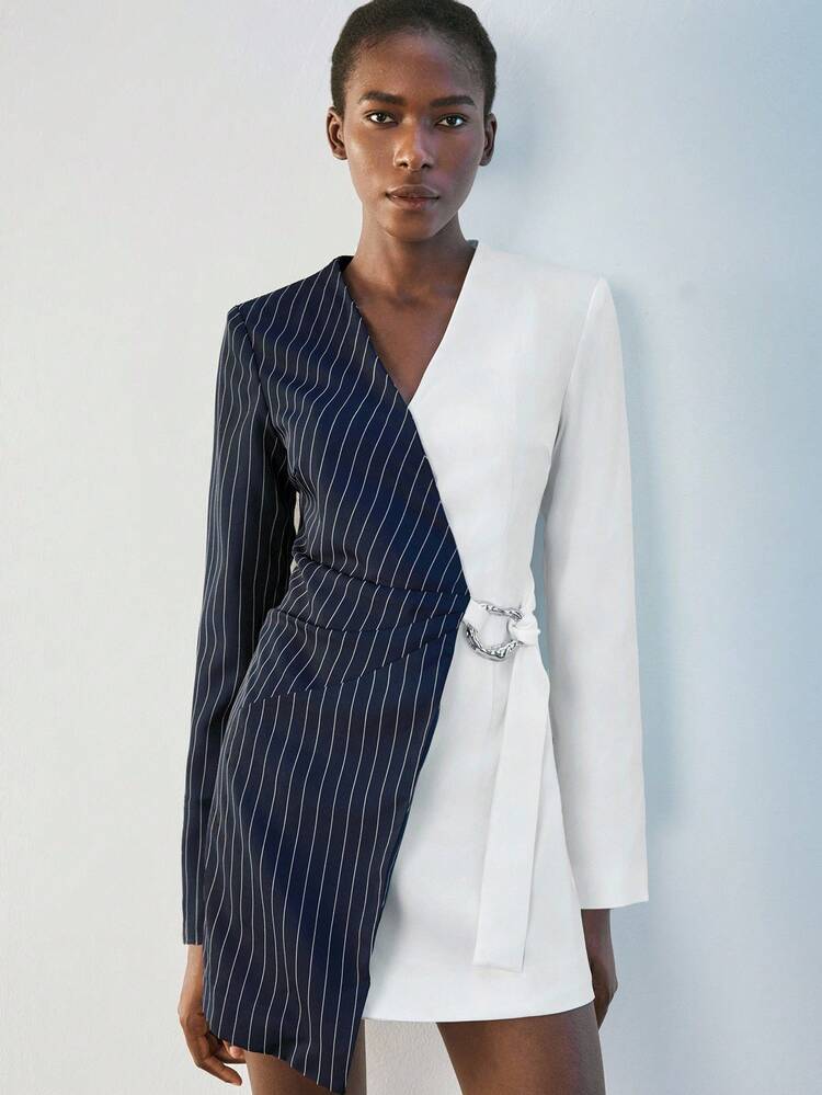 SHEIN Maija Women's Striped Patchwork Long Sleeve Metal Linked Waist Fashionable Mini Dress Fall Dresses For Women Modern Urban Casual Fashion Business Casual Women's Office Wear Low-Key Old Money Style Effortless Temperament High-End Urban Commuting High-Quality Airport Women's Wear High-End Material Fall Clothes Fall Women Clothes Wedding Guest Dress Elegant Modern Urban Casual Fashion Business Casual Women's Office Wear Low-Key Old Money Style Effortless Temperament High-End Urban Commuting High-Quality