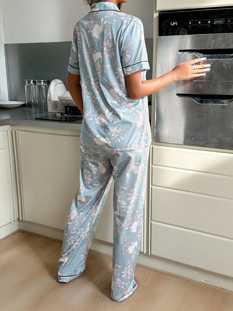 SHEIN Conjunto de pijama de manga corta con estampado de árbol floral y conejo, con cuello, para mujer. Conjunto de pijama de seda, ropa de dormir de seda, pijama de conejito, conjunto de pijama de seda - Verde - Añade 2