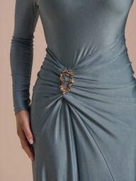 Modelyn Vestido ajustado plisado de unicolor elegante con anillo de metal para mujer