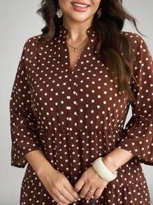 Comfylo 大码粉色碎花休闲四层连衣裙 - 卡其色 - 查看 2