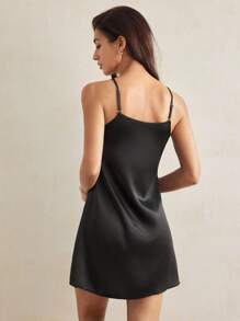 Charlaine 女士黑色缎面细肩带吊带裙 - 黑色 - 查看 2