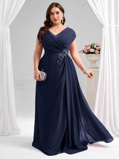 Coutiva Plus Size Elegant V-Neck Long Mother Of The Bride Dress