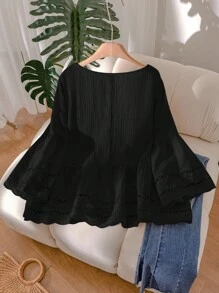 CosyJoli 大码女式夏季休闲镂空蕾丝拼布黑色衬衫，适合度假 - 黑色 - 查看 2