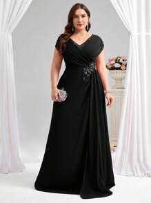 Coutiva Elegant Rhinestone Applique Decor Plus Size Mother Of The Bride Dress