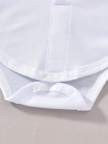 SHEIN 3 件套男婴幼儿绅士装：白色长袖连体衣衬衫、海军蓝背心和长裤。舒适百搭，经典复古时尚，可爱时尚的英伦风格。适合室内、户外、日常、运动、玩耍、派对、拍照、节日、典礼、迎婴派对、返校季等所有季节。 - 藏蓝色 - 查看 7