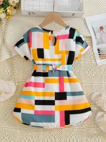 SHEIN Young Girl Geo Print Belted Dress - Multicolor - View 2