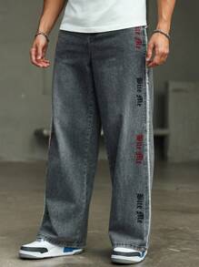 Manfinity Homme Men's Pocketed Wide Leg Jeans With Letter Embroidery And Frayed Hem - Grey - View 3