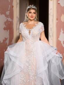 Glamrae Vestido de novia romántico de talla grande con elegante y lujoso bordado de lentejuelas, mangas de casquillo, bajo de cola de pez, costuras asimétricas con volantes y pieza flotante adecuado para vacaciones, luna de miel, eventos de boda y novia - Blanco - Ver 2