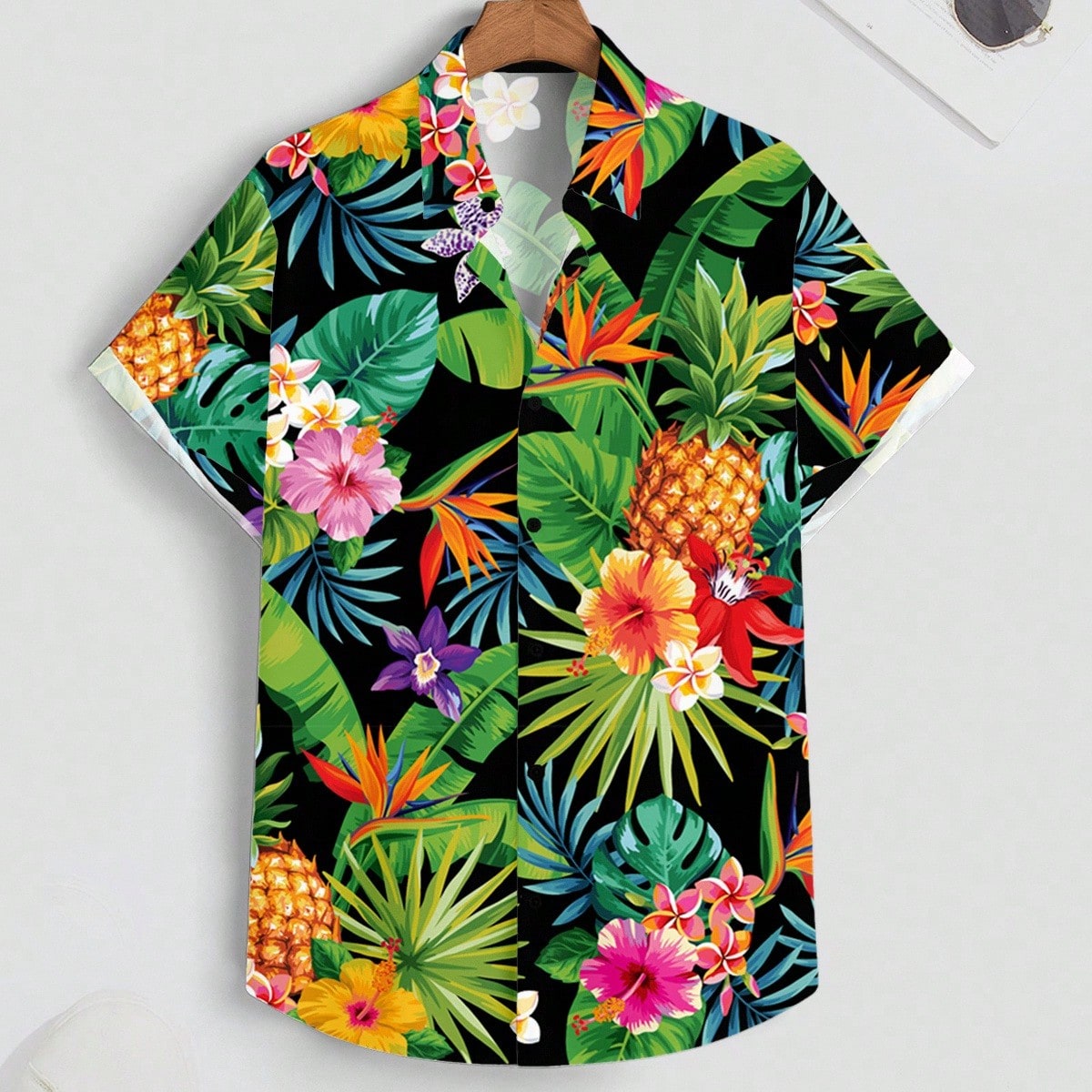 Camisa hawaiana tropical para hombres: Camisa de manga corta con botones, de corte regular, de tela tejida con estampado vibrante de flores y piñas p