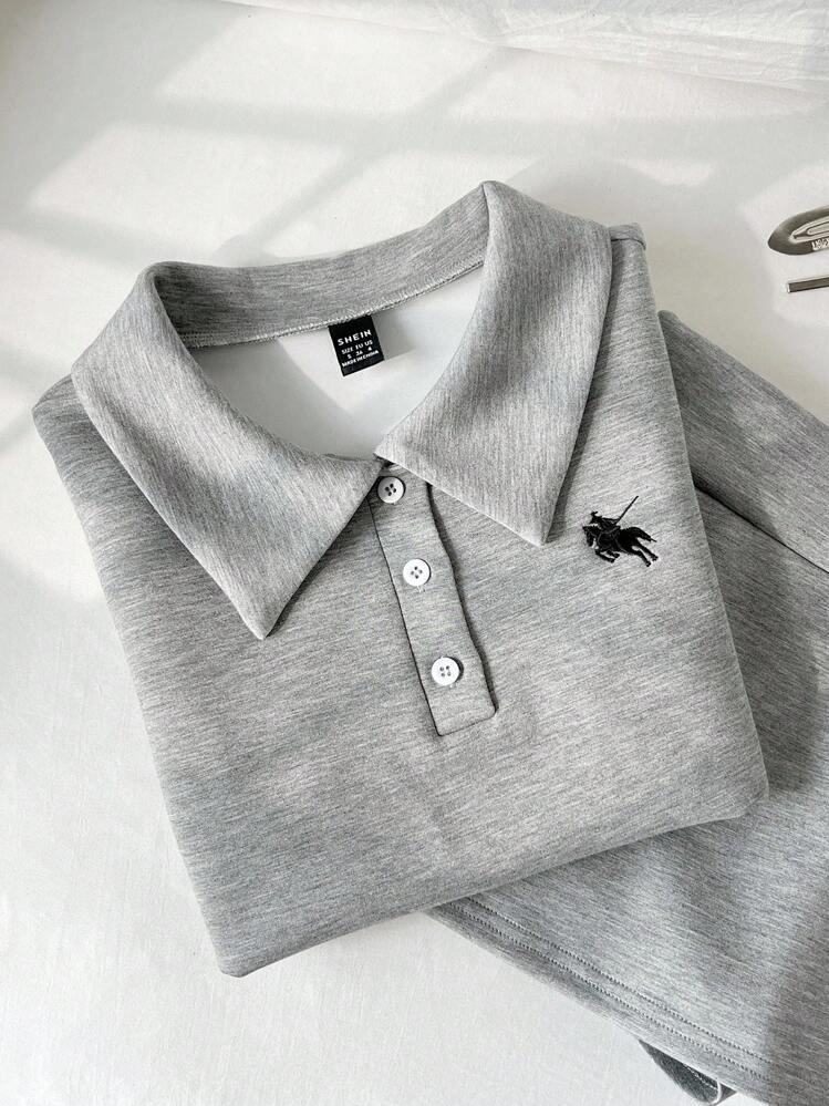 Elamini Women's Casual Minimalist Polo Collar Horse Embroidery Fitted T-Shirt + Mini Low-Waist Skirt Pants Set - Grey - View 6