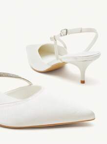 CUCCOO CHICEST 米色系带水钻尖头小猫跟鞋 闭趾优雅时尚婚礼派对高跟鞋 - 米色 - 查看 11