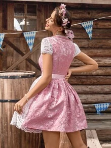 SHEIN Frenchy 慕尼黑啤酒节 Dirndl 女式荷叶边甜心领结刺绣网眼下摆无袖优雅迷你连衣裙，非常适合下午茶、音乐会、早午餐和慕尼黑啤酒节 - 粉色 - 查看 3