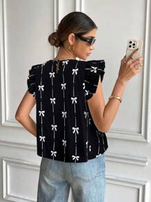 Serisse 女式蝴蝶结印花圆领盖袖褶皱宽松衬衫 - 黑色 - 查看 2