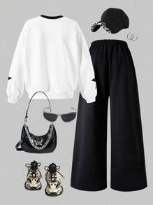 SHEIN ChillGRL 两件套少女街头风舒适V领数字印花长袖卫衣搭配宽松字母印花阔腿裤运动套装，适合秋冬季运动休闲穿着。