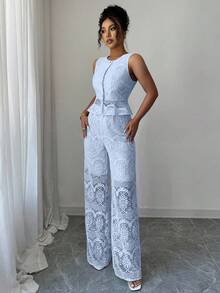 Elenzga Conjunto de 2 peças elegante e casual, composto por calça reta com bainha de babado e blusa regata de renda vazada com decote redondo, sem mangas e abertura frontal, para uso no verão. - Azul - Visão 4