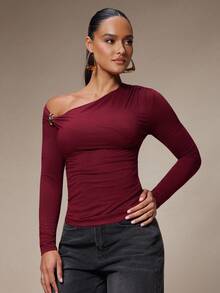 Silquee Women's Solid Color Metallic Decoration Off-Shoulder Long Sleeve Pleated Slim Fashion T-Shirt, Burgundy Red Tops, Women's One Shoulder Tops, Wine Red Tops, Dark Red Tops, Long Sleeve One Shoulder Tops Suitable For Autumn Retro Wine Red Tight One Shoulder Asymmetrical Neckline Suspenders Sexy Party Tops, Women's Cute Tops, Christmas Clothes Women's New Year Women's Going Out Tops, Women's Christmas Tops, Crop Tops Women's Retro Style Women's Asymmetrical Tops