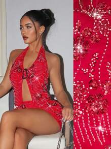 SHEIN SXY 女士性感红色露背挂脖背心，带开衩下摆、刺绣和亮片装饰、婚礼宾客外出上衣、度假 Y2k 性感狂欢音乐会上衣、约会夜总会上衣 - 紅色 - 查看 1