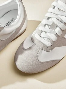 CUCCOO EASI 女士拼布圆头平底休闲运动鞋，舒适休闲风格 PU 皮革浅灰色运动鞋，适合日常室内外穿着 - 灰色 - 查看 7