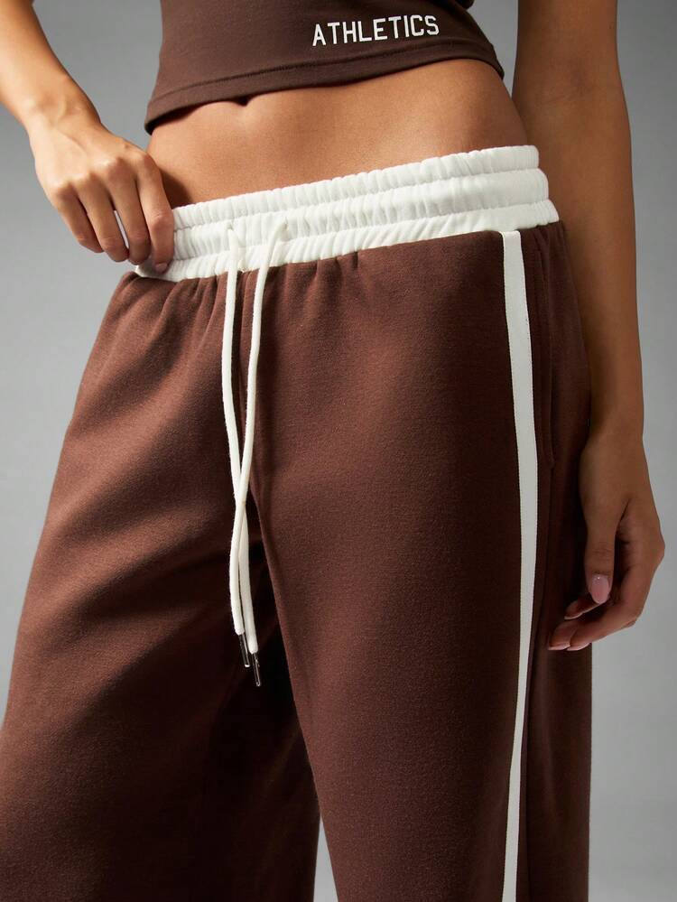 MISSGUIDED Wide Leg Star Print Jogger Pants Elastic Waist Drawstring Casual Bottoms High Rise Streetwear Side Stripe Varsity Design Fall Winter Loungewear Retro Style