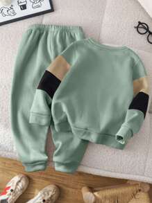 SHEIN 2 件套年轻男孩休闲运动学院风运动衫和裤子套装，舒适针织缝合圆领长袖服装，适合通勤、学校、日常休闲、大学、儿童年轻男孩服装返校套装，适合生日派对、典礼、婚礼、日常穿着、学校、旅行、运动、秋冬、羊毛、加厚