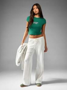 MISSGUIDED Matcha And Yap 图案婴儿 T 恤绿色修身短袖棉质 T 恤短款上衣街头服饰个性文字现代时尚夏季 - 綠色 - 查看 4