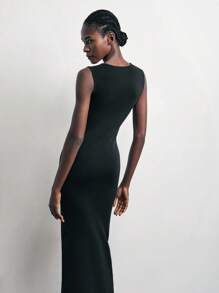 Maija 2025 Early Autumn V-Neck Thick Strap Metal Buckle Fitted Soft Knit Dress, Suitable For Elegant Urban Style Black Midi Dress Black Bodycon Dress Black Ribbed Dress Sleeveless Black Dress V-Neck Black Dress,Off The Shoulder Top,Old Money Style Women - Black - View 3