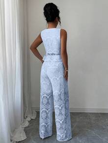 Elenzga Conjunto de 2 peças elegante e casual, composto por calça reta com bainha de babado e blusa regata de renda vazada com decote redondo, sem mangas e abertura frontal, para uso no verão. - Azul - Visão 2