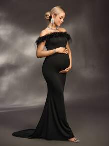 Cheriluna Maternity Maternity Photoshoot Dress/Elegant Party Dress/Baby Shower Dress - Off Shoulder Faux Feather Collar Fitted Mermaid Maxi Dress