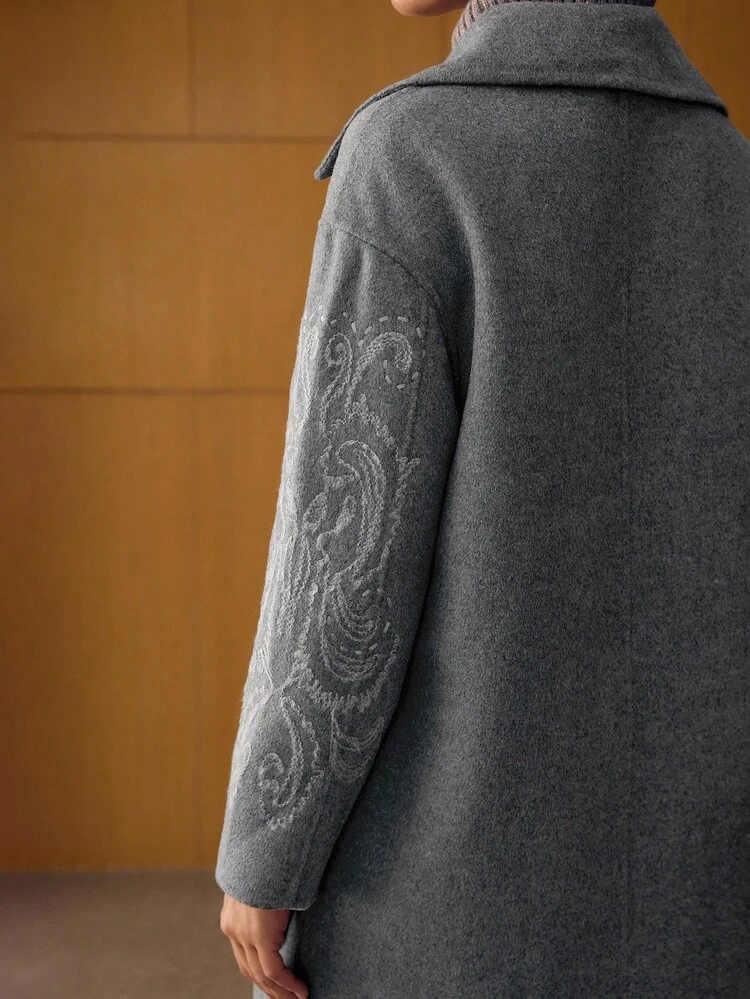 WOOL EMBROIDERY DETAIL OVERCOAT