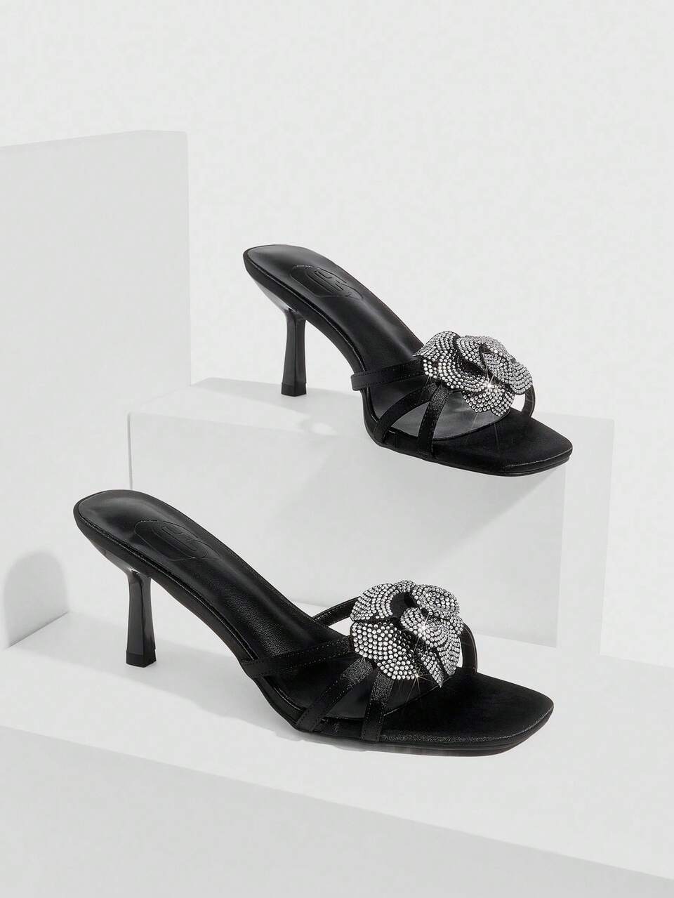 CUCCOO SZL Black Satin Satin Silver Rhinestone Camellia Thin Strap Sexy Elegant French Style Banquet High Heel Sandals
