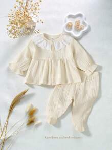 2 件套新生儿女童杏色长袖上衣和裤子套装，家居服，带蕾丝领口饰边，款式可爱，梭织面料