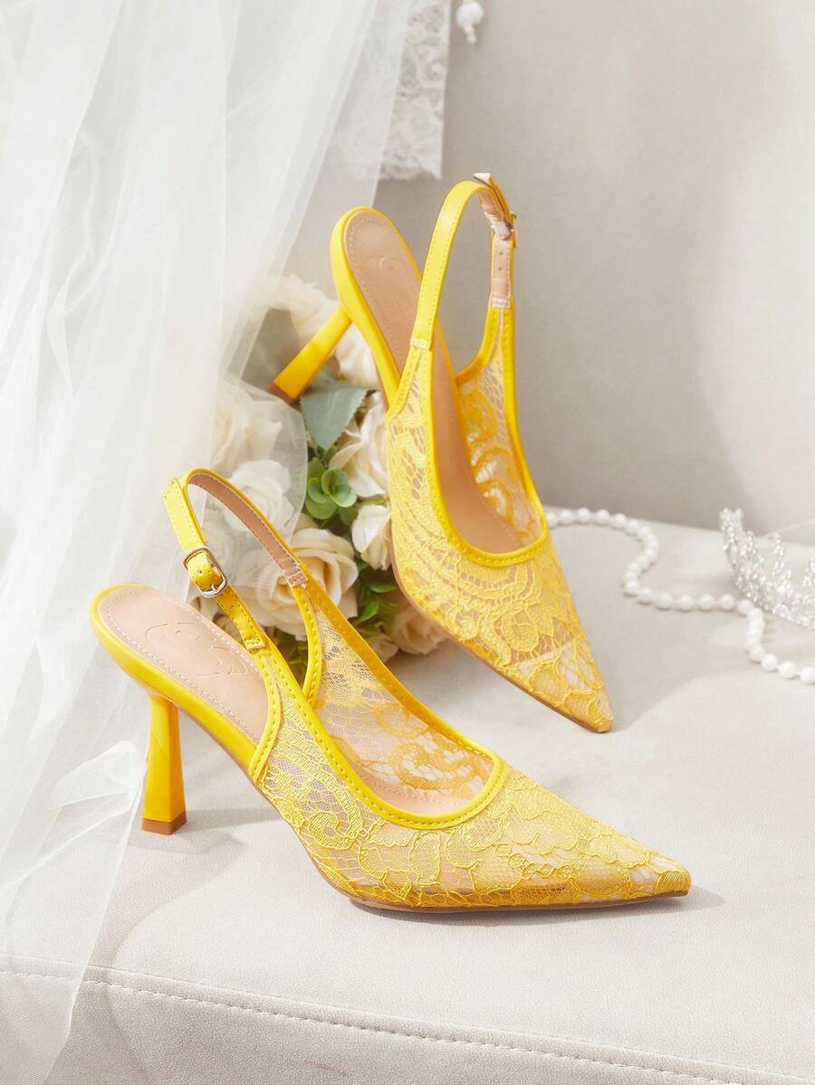 CUCCOO HITCHD 女士刺绣蕾丝尖头细高跟优雅浪漫白色新娘婚鞋 - 黃色 - 查看 1
