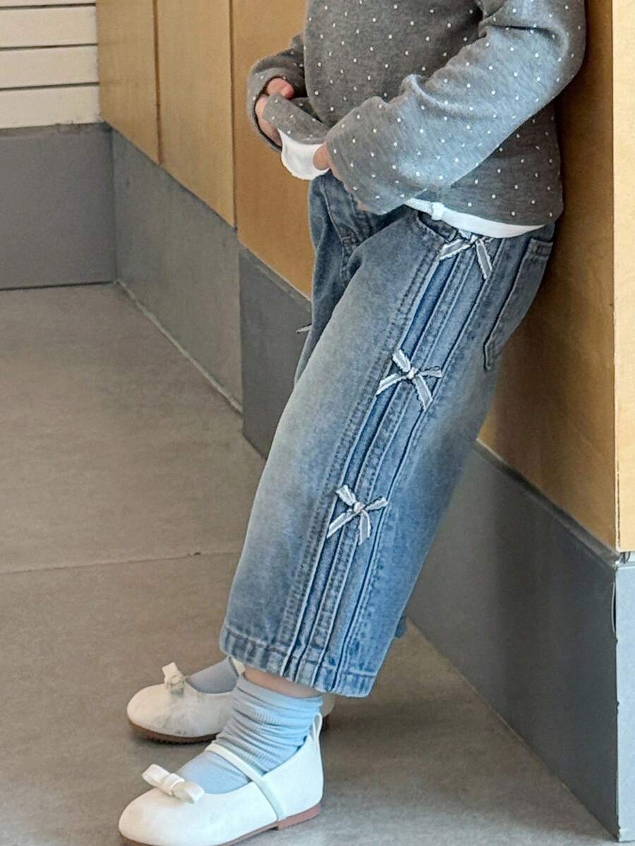 DAZY Baby Girl Versatile Bow Decor Washed Denim Jeans Fall, Winter - Light Wash - View 1