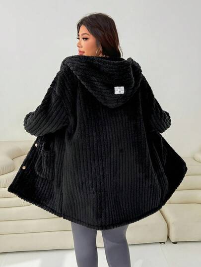 Solflare Chaqueta casual con capucha esponjosa y gráfico de letras para mujer de talla grande en otoño/invierno