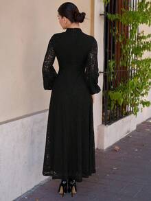 Andrea Bello Vestido largo de manga larga con decoración de botones y encaje en unicolor para mujer - Negro - Ver 2