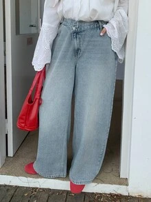 Dazy Plus Jeans rectos de pierna larga con diseño de solapa en ángulo y lavado claro, para todas las estaciones - Lavado ligero - Ver 7